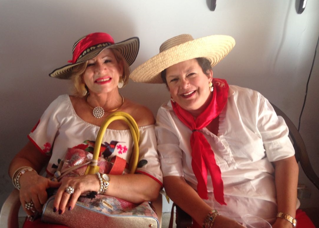 Esperanza Perdomo y Claudia Perdomo.